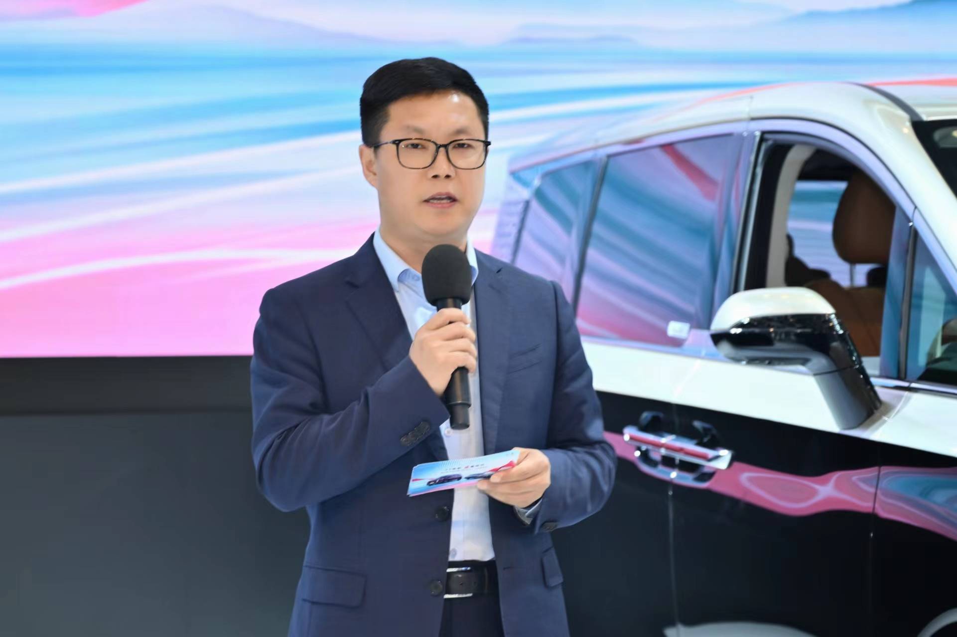 高端出行再进阶 新红旗H9/红旗HQ9 PHEV 泉州上市