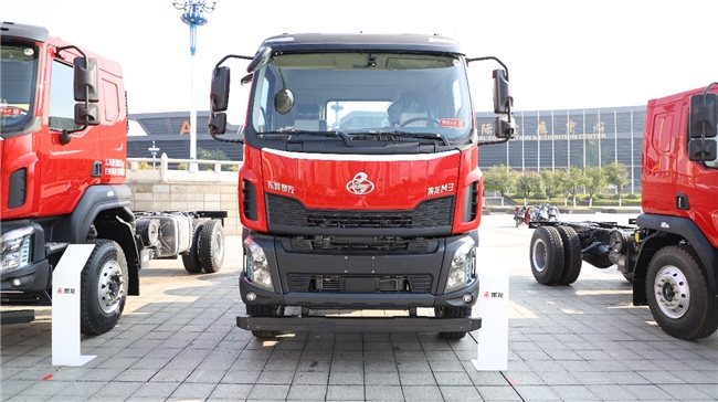 开乘龙M3提升桥自卸车，2025年基建运输赚个盆满钵满！