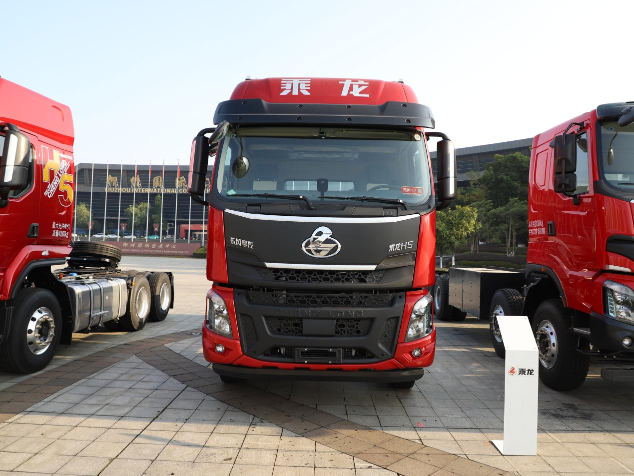 轻量化+低气耗=多赚钱？乘龙H5 LNG牵引车揭秘高效运营秘诀