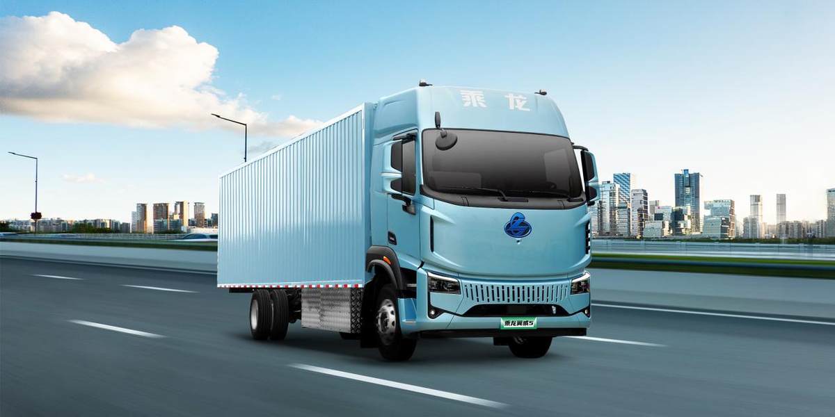 国四置换至高11.5万 乘龙翼威5纯电大单桥助您双11高效创富