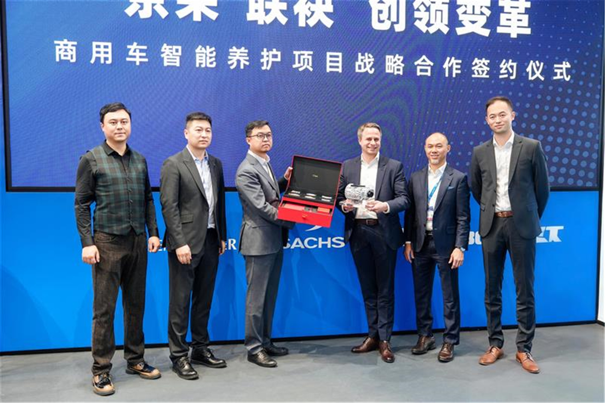 1764212464952050513.jpg 1764212464952050513.jpg