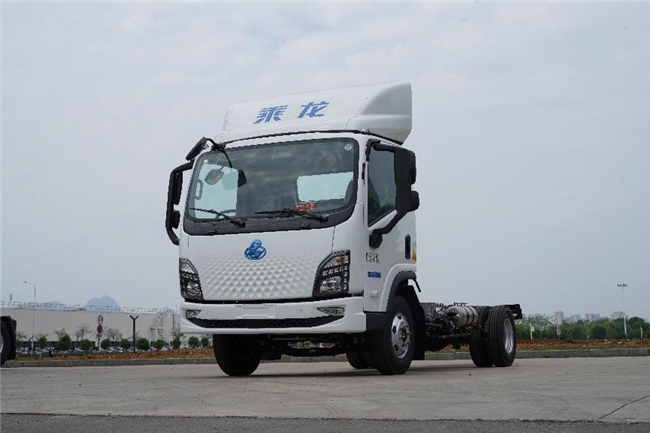 强承载长质保双护航，乘龙翼威2大电量轻卡助卡友安心赚