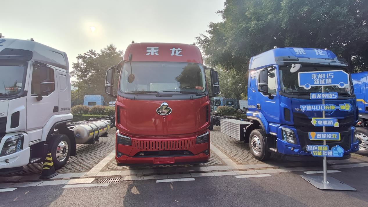 乘龙翼威5纯电大单桥：高效又安全，创富不设限！